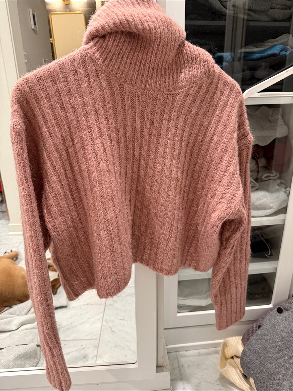 Cropped Ribbed Turtleneck Sweater in Dusty Rose